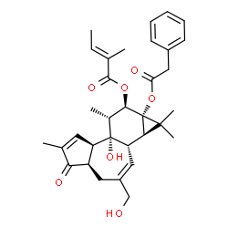 ChemSpider 2D Image | (1aR,1bS,4aR,7aR,7bR,8R,9R,9aS)-7b-Hydroxy-3-(hydroxymethyl)-1,1,6,8-tetramethyl-5-oxo-9a-(2-phenylacetoxy)-1a,1b,4,4a,5,7a,7b,8,9,9a-decahydro-1H-cyclopropa[3,4]benzo[1,2-e]azulen-9-yl (2E)-2-methyl-
2-butenoate | C33H40O7