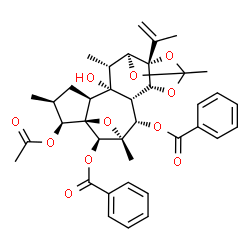 ChemSpider 2D Image | (1R,2S,3S,6R,7S,8S,10S,11R,12R,13S,17S,19R)-7-Acetoxy-11-hydroxy-17-isopropenyl-4,8,12,15-tetramethyl-5,14,16,18-tetraoxahexacyclo[13.2.1.1~4,6~.0~2,11~.0~6,10~.0~13,17~]nonadecane-3,19-diyl dibenzoat
e | C38H42O11